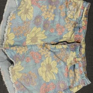 American Eagle Floral Mom Short